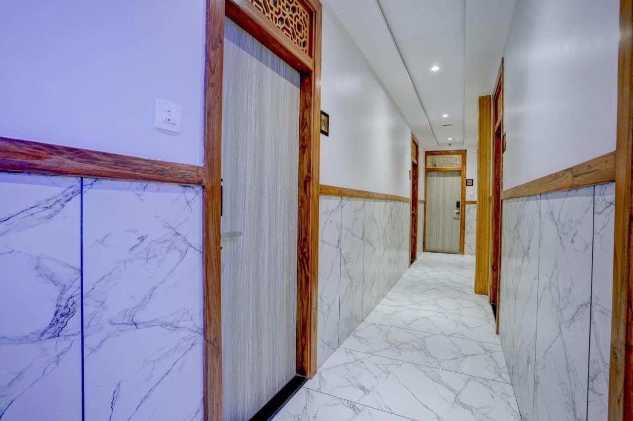 Hotel Arts International Мумбай Екстериор снимка