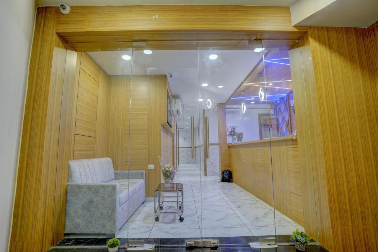 Hotel Arts International Мумбай Екстериор снимка