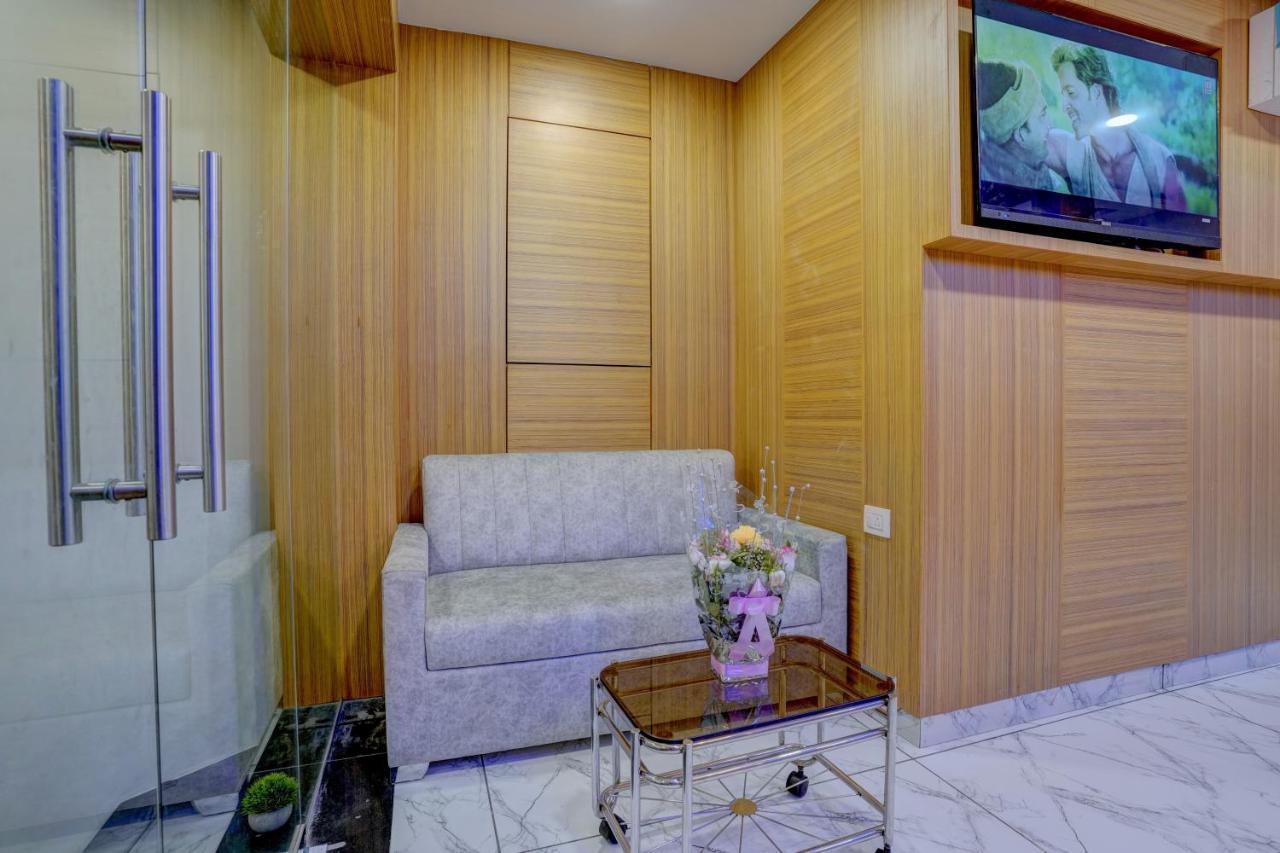 Hotel Arts International Мумбай Екстериор снимка